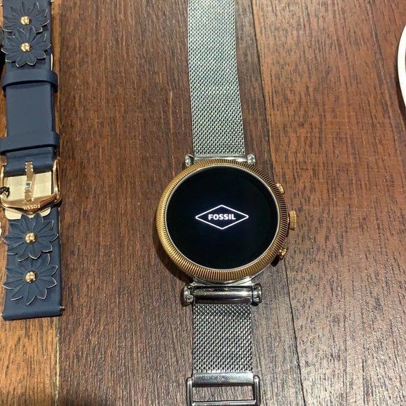 Fossil Smartwatch - Picture 4 of 9